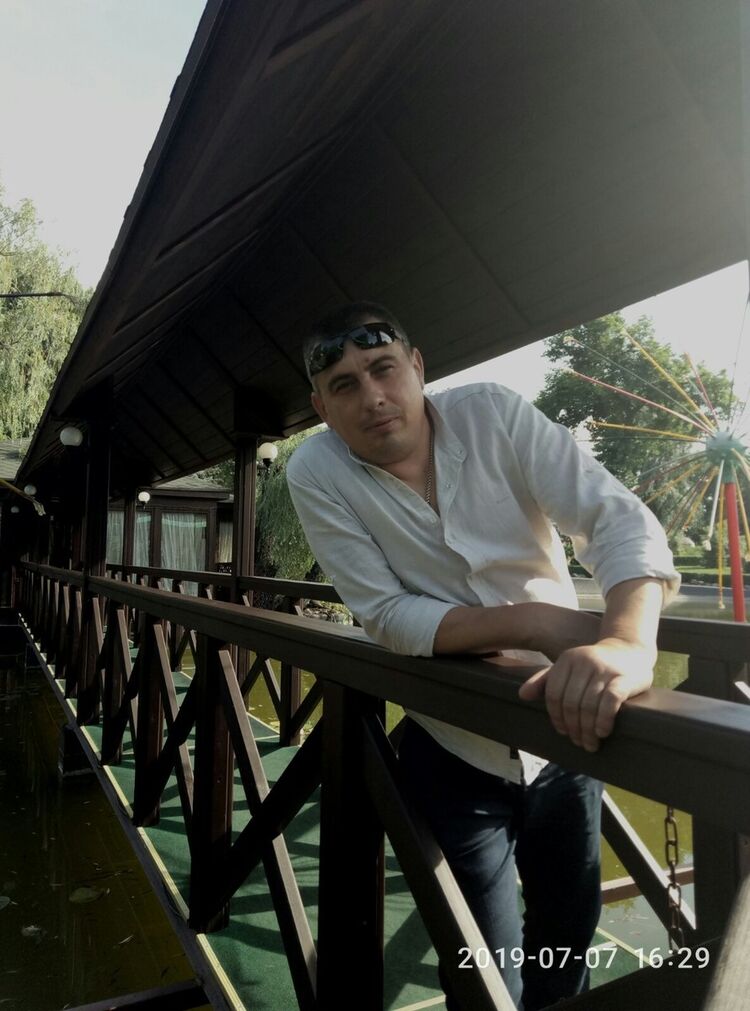  19842959  Sergey, 50 ,    