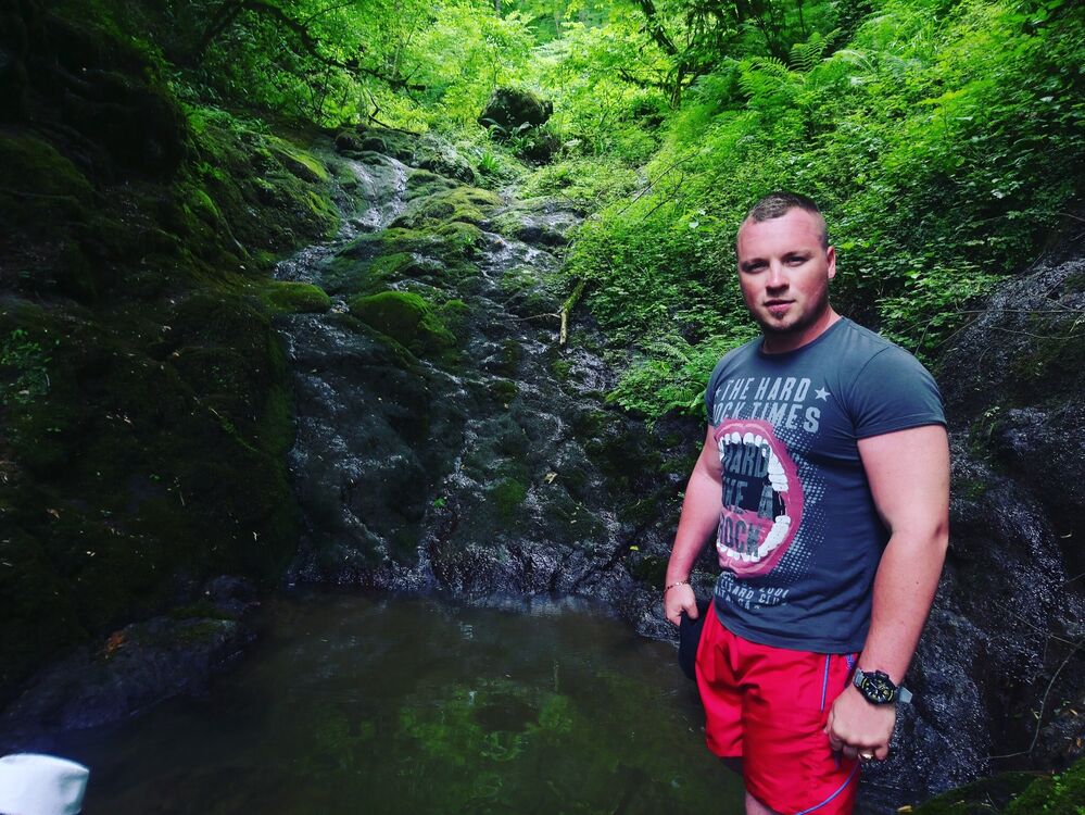  ,   Alex, 37 ,   ,   