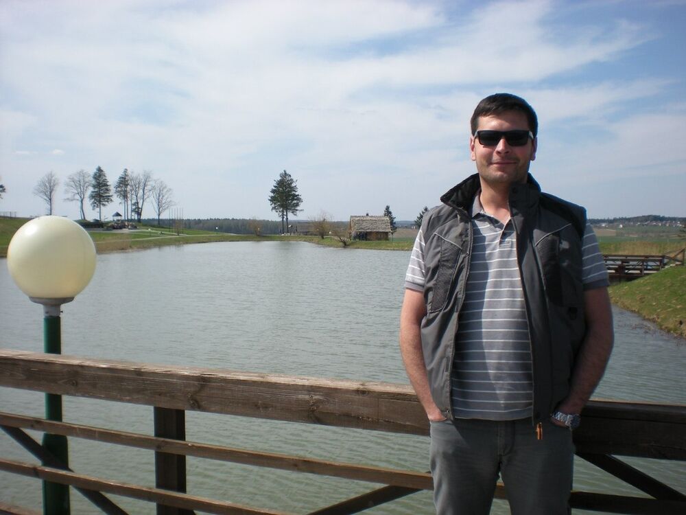  7433689  Alex, 43 ,     