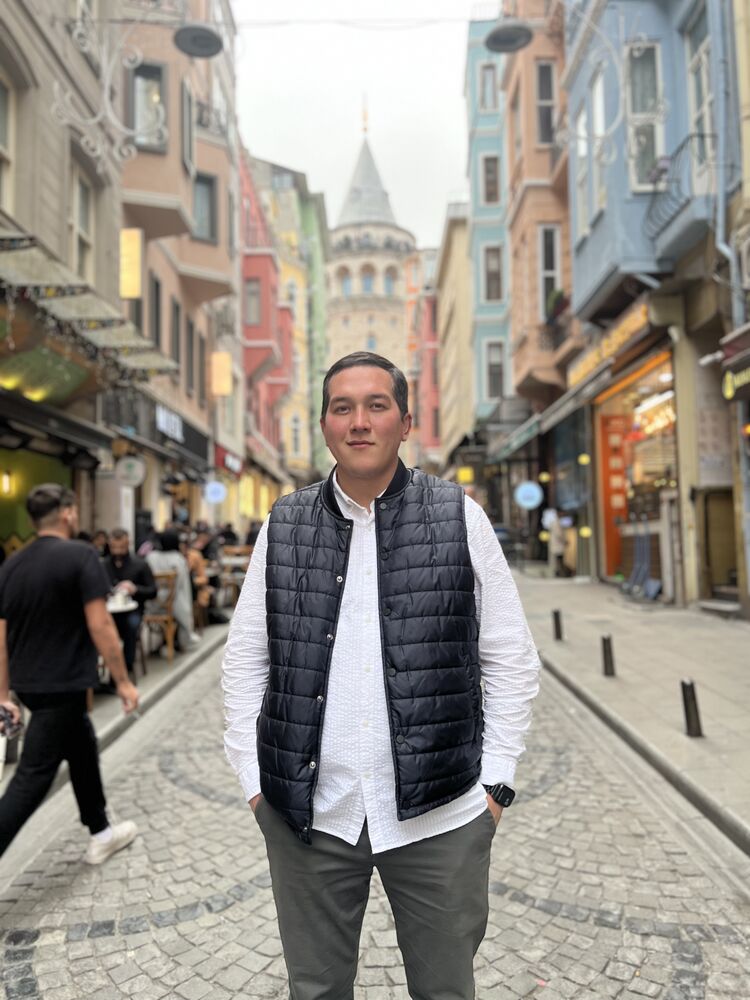  27510459  Sanjik, 31 ,    