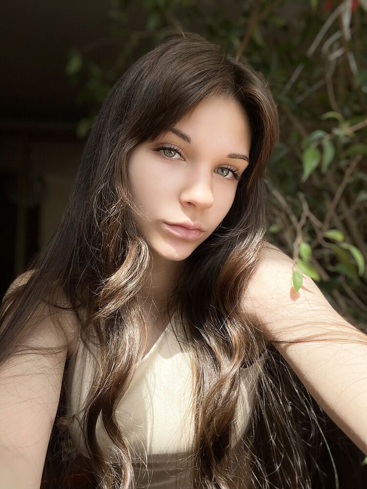  -,   Ksenia, 21 ,   ,   