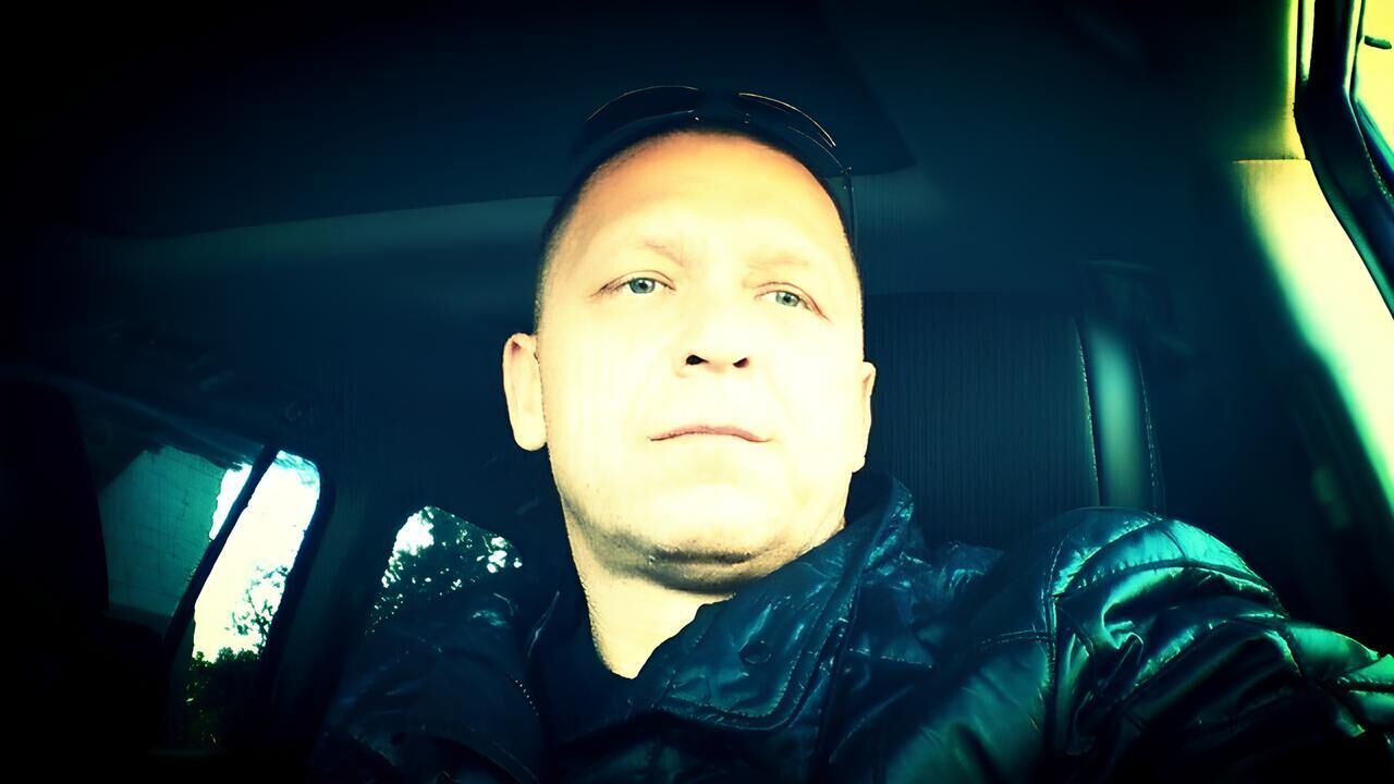  ,   Vic, 56 ,   ,   