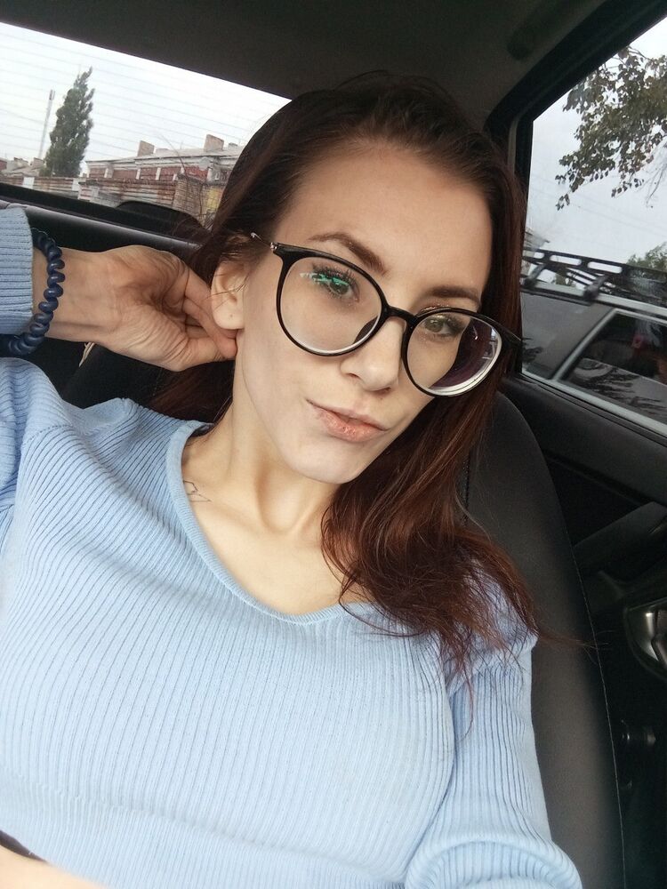  45919189  Vika, 25 ,    