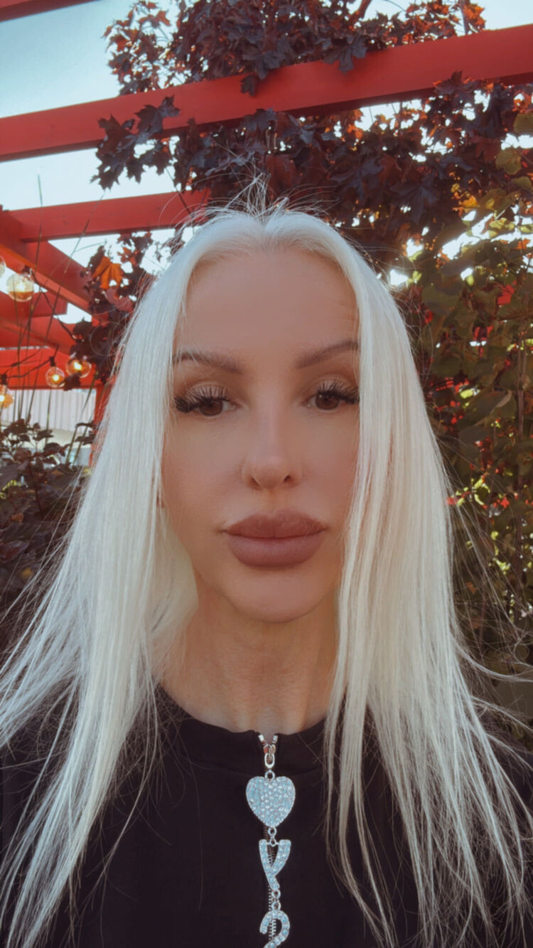  54816129  Viki, 38 ,    