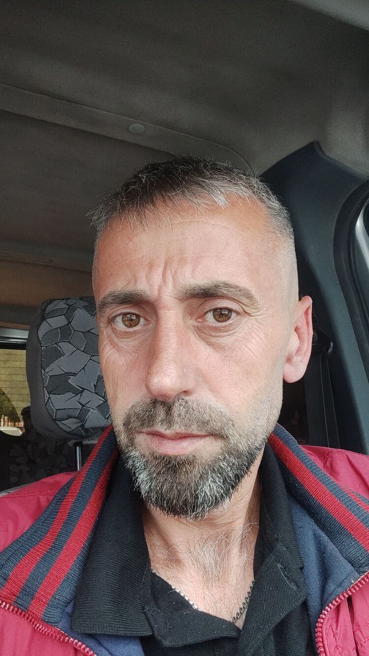  ,   Faruk, 43 ,   ,   