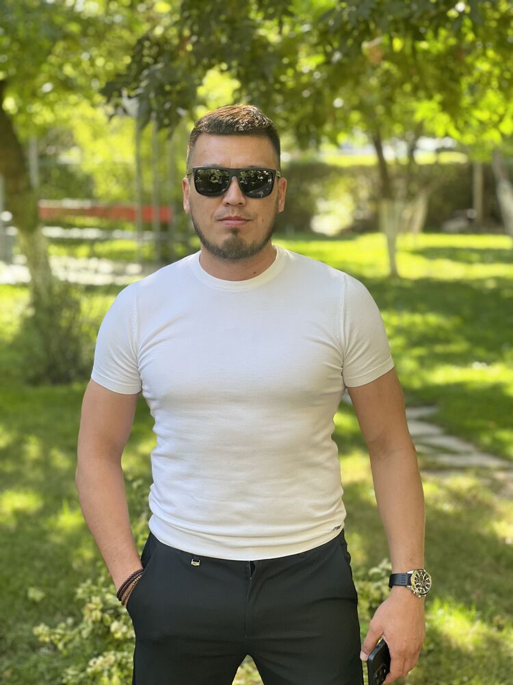  48304689  , 37 ,    