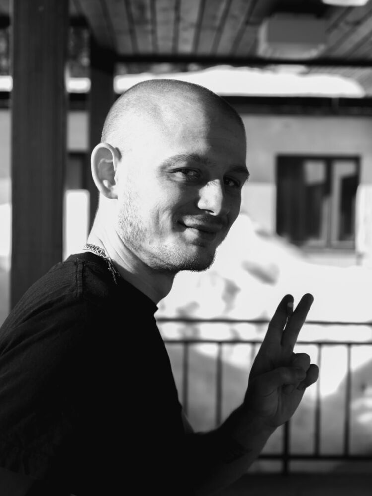  Narvik,   Vlad, 27 ,   ,   