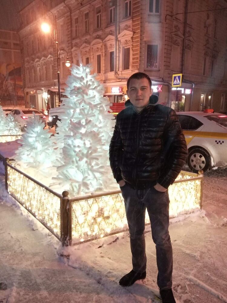  19928559  Maksim, 34 ,    