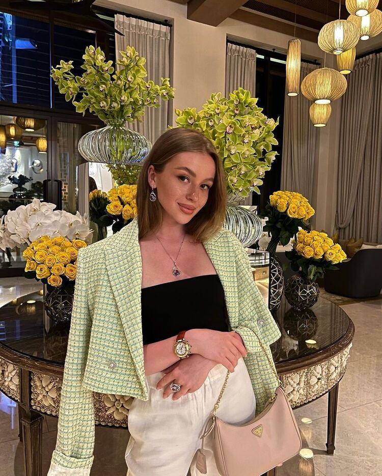  37236719  , 22 ,    -