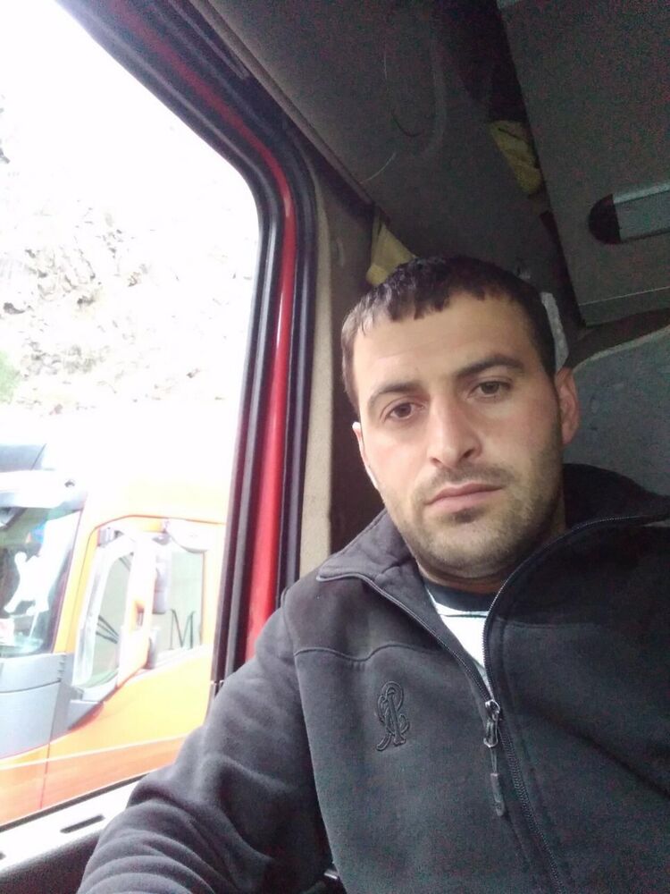  -,   Gagik, 34 ,   ,   