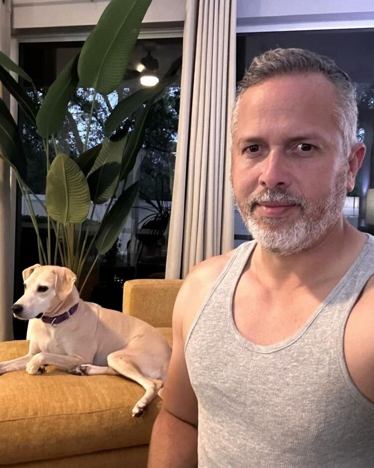  53471359  Albert, 51 ,    Soho