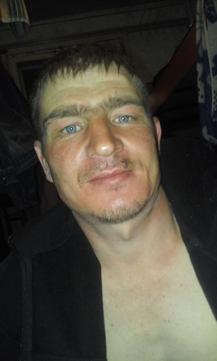  46928119  , 40 ,    