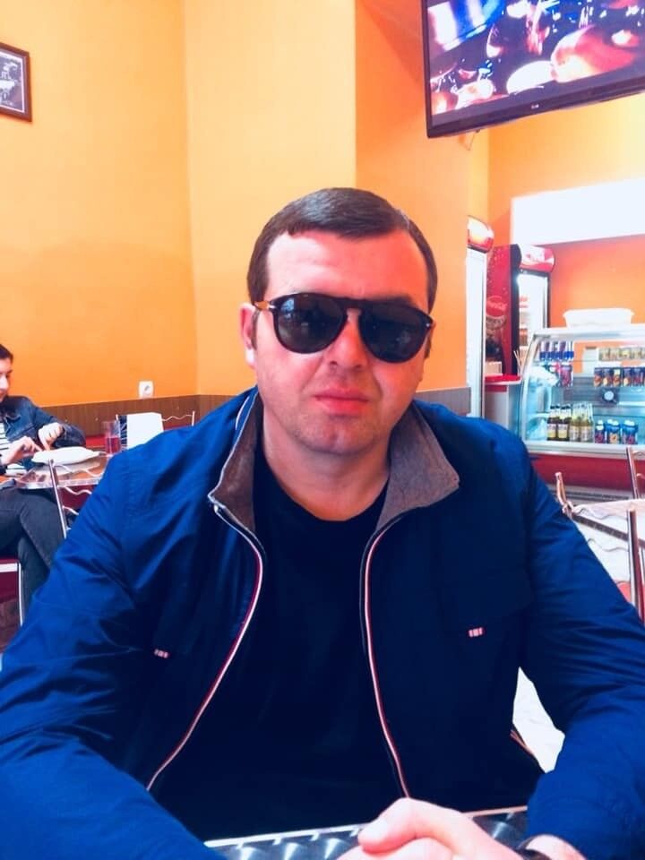  ,   Maxo, 41 ,   ,   , c 