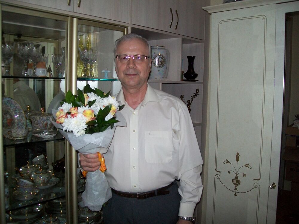  50490079  Vladimir, 68 ,    