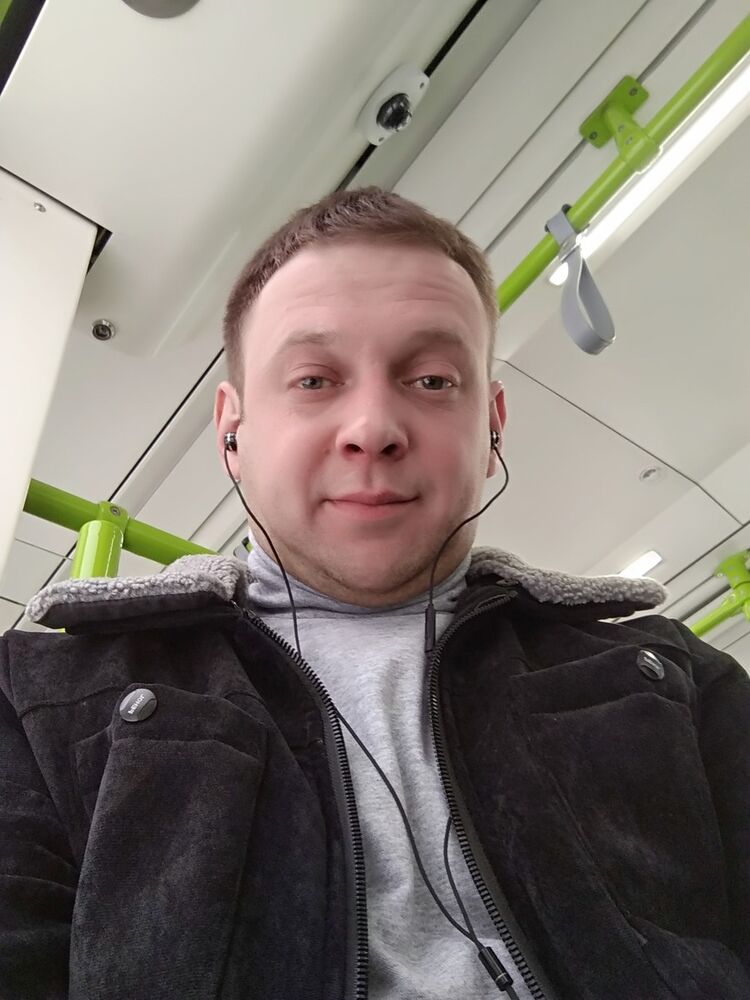  19053339  , 39 ,    -