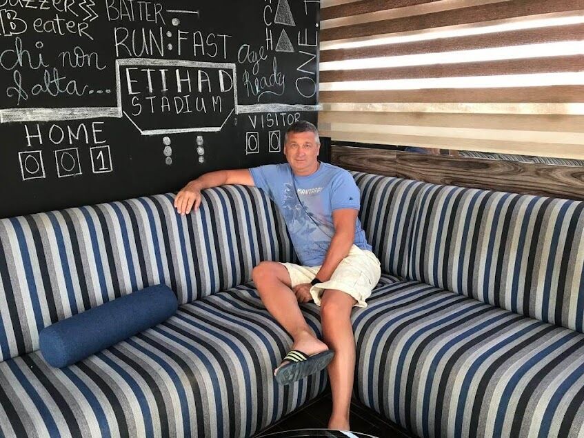  ,   Alberto, 60 ,     , c 