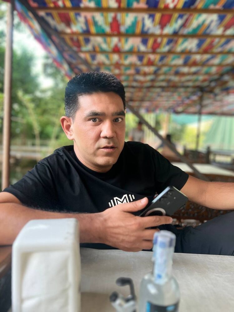  53597189  Botir, 37 ,    