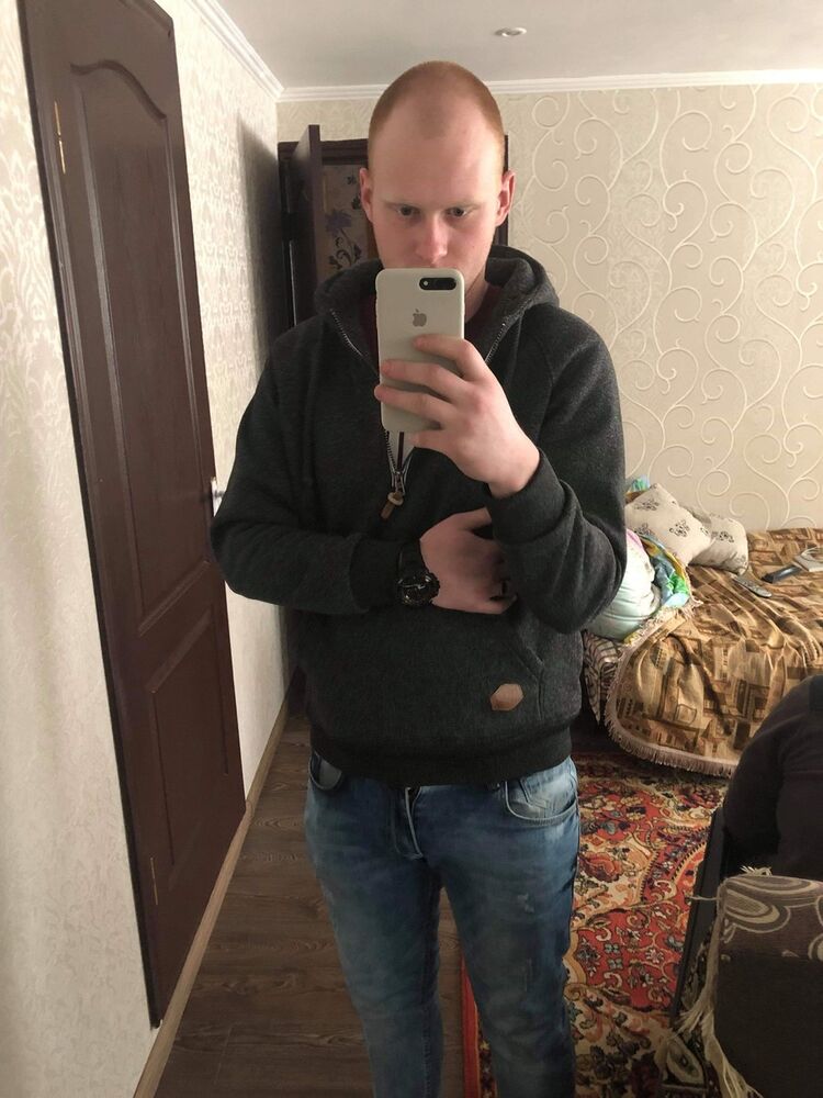  ,   Aleksandr, 25 ,  