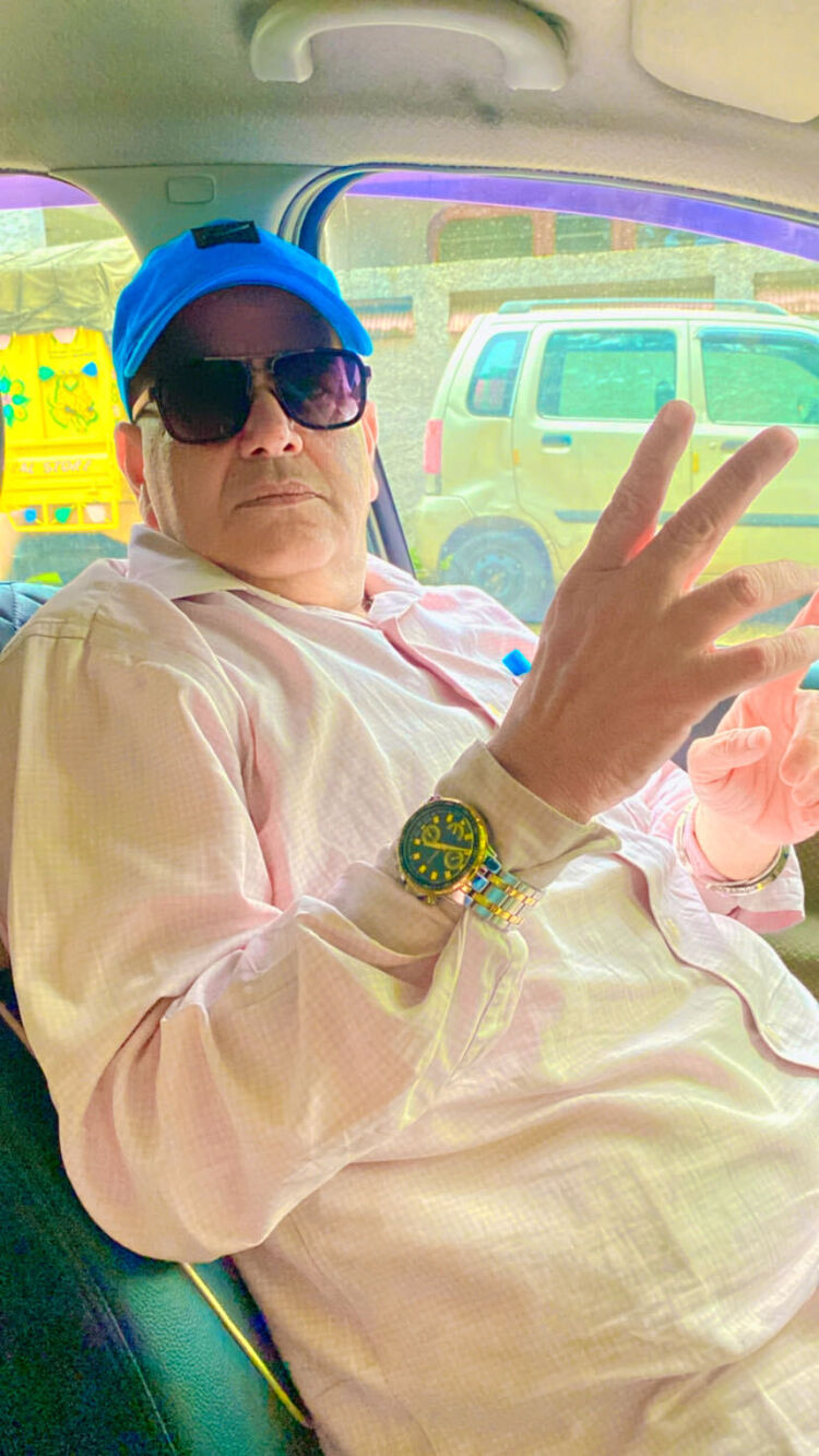  53353079  Sanjay, 57 ,    Srinagar