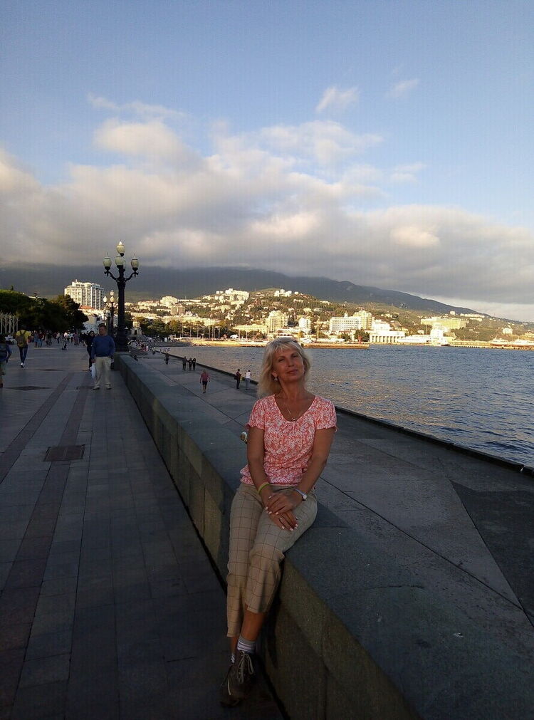  21845999  Liliana, 59 ,    