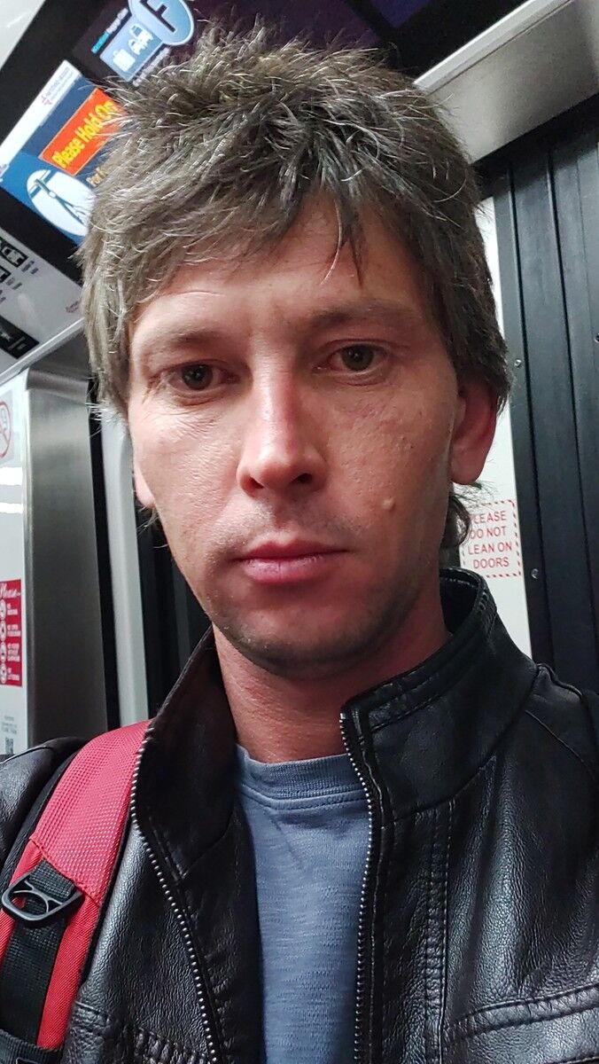  19051069  , 42 ,    