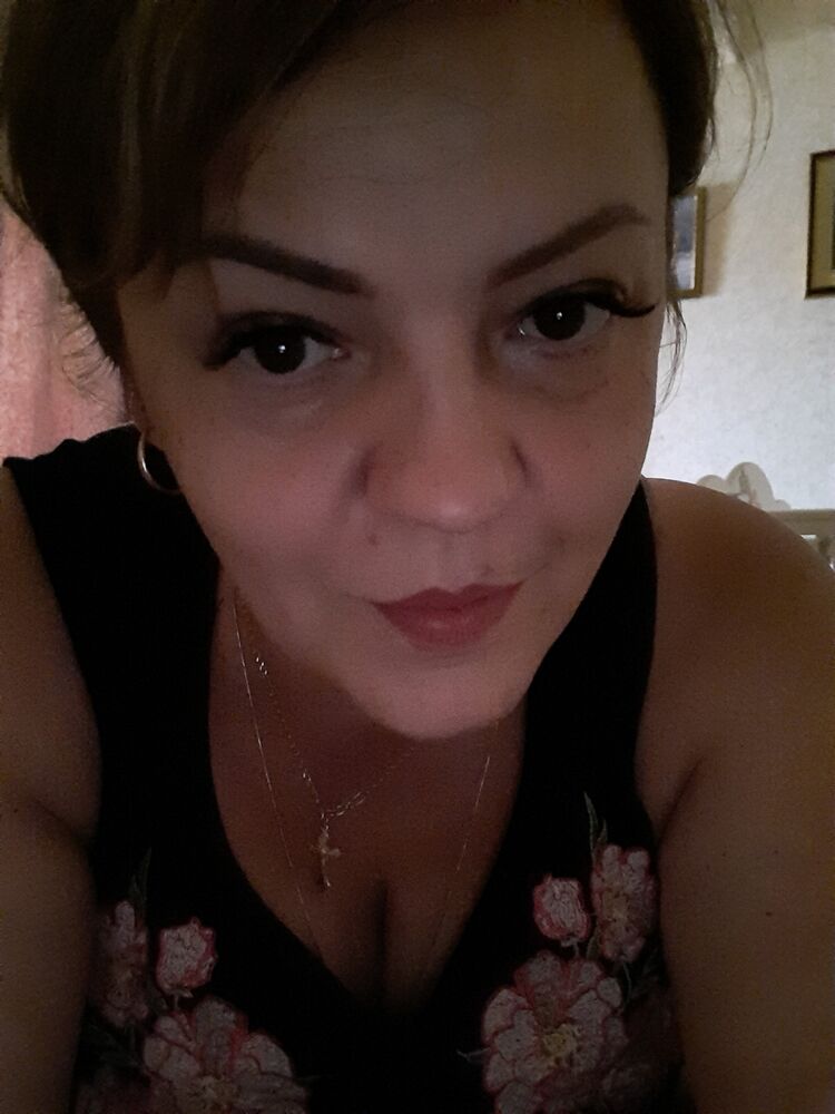 ,   Mari, 49 ,   ,   