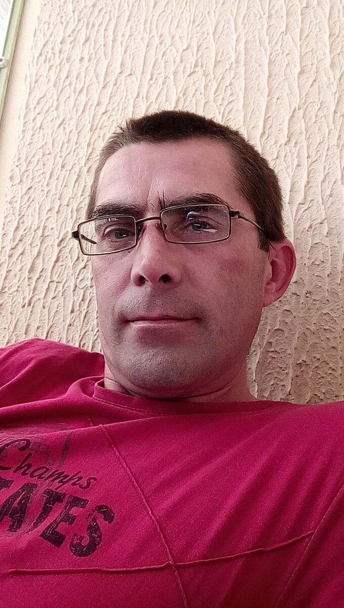  15898559  Leonid, 49 ,    