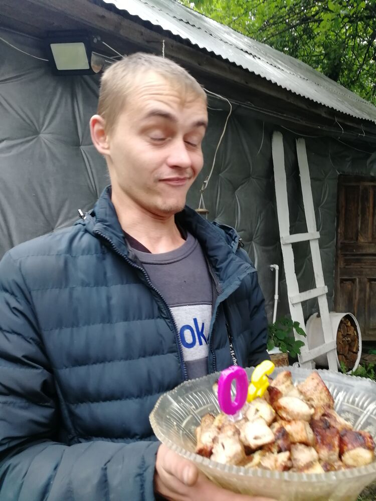  36685389  Seryoga, 35 ,    -