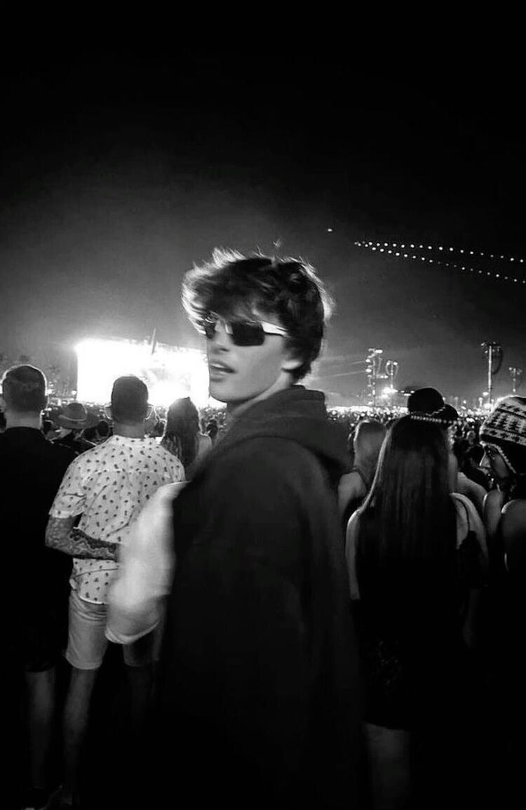  54163459  Userbek, 22 ,    