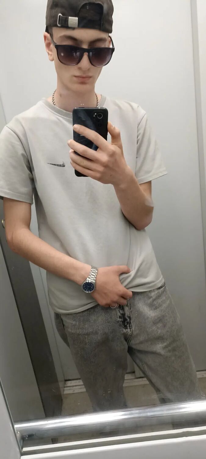  42923179  , 27 ,    