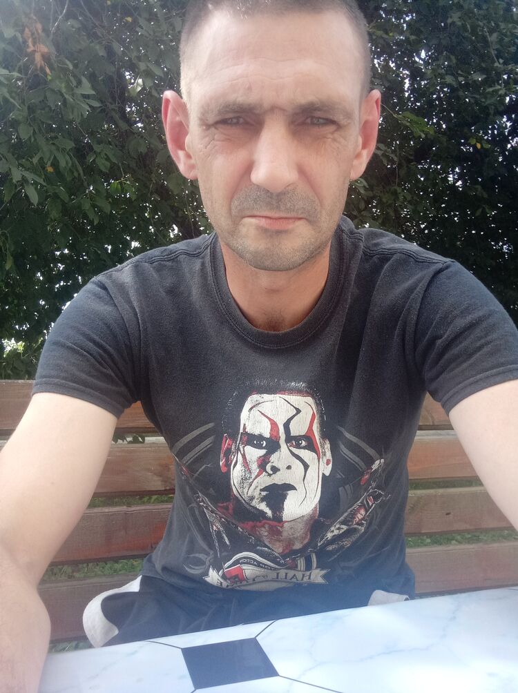  46077739  Igor, 39 ,    
