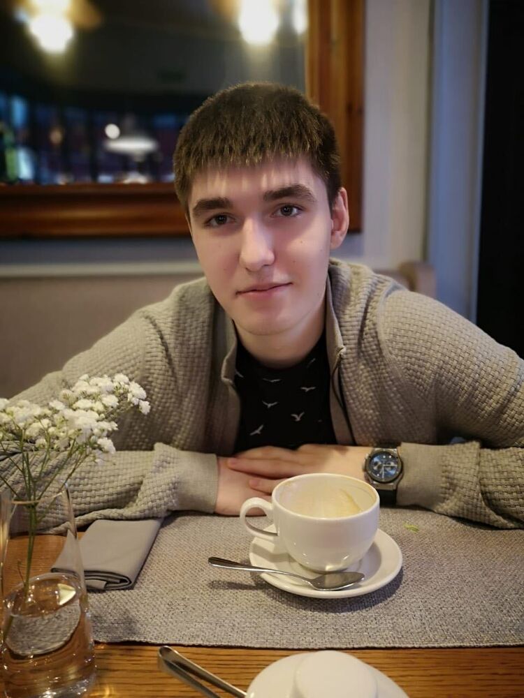  31787139  Timur, 21 ,    