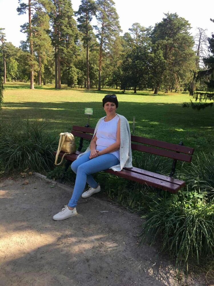  21340919  Larisa, 62 ,    