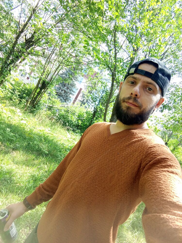  53130679  Rustam, 32 ,    