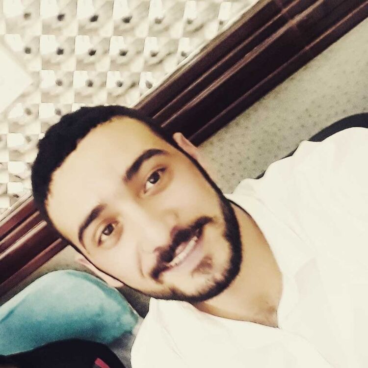  15727389  Kamil, 30 ,    