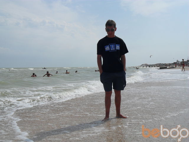  976649  Vitalik, 36 ,    