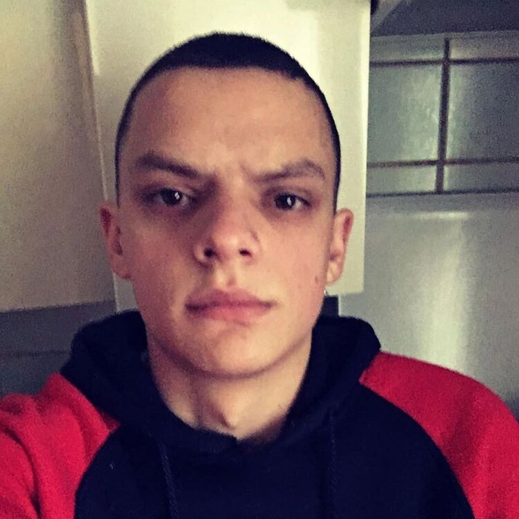  53736559  Djanik, 22 ,    