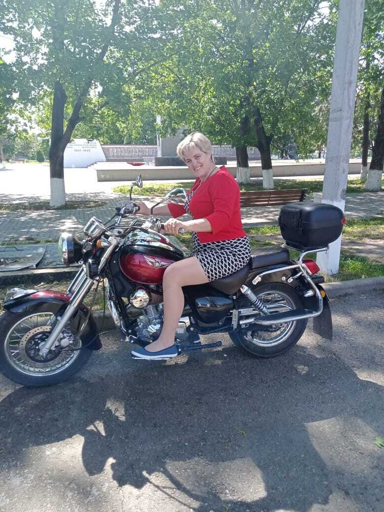  ,   Svetlana, 52 ,     