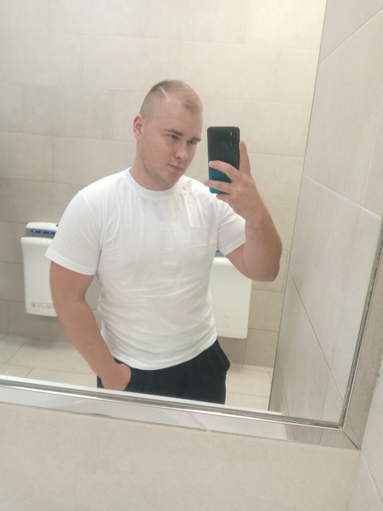  37110079  Leonid, 30 ,    