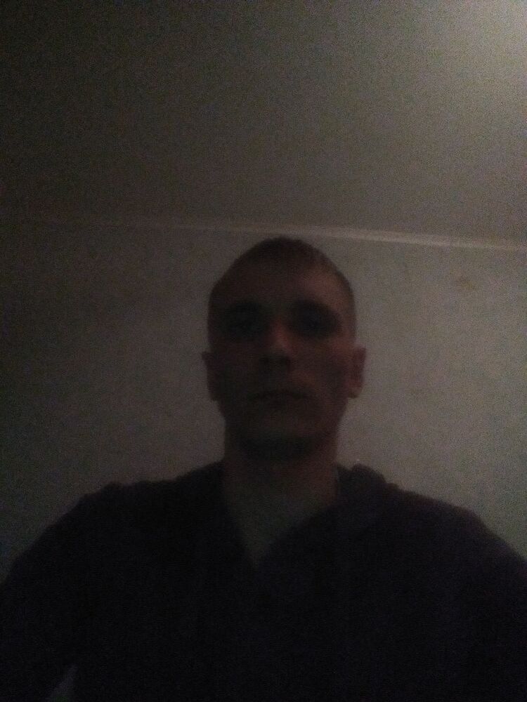  19011579  Valintin, 32 ,    