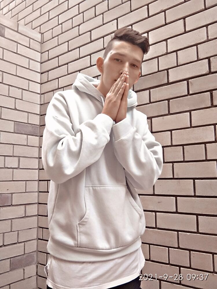  ,   Conor, 24 ,   ,   , c 