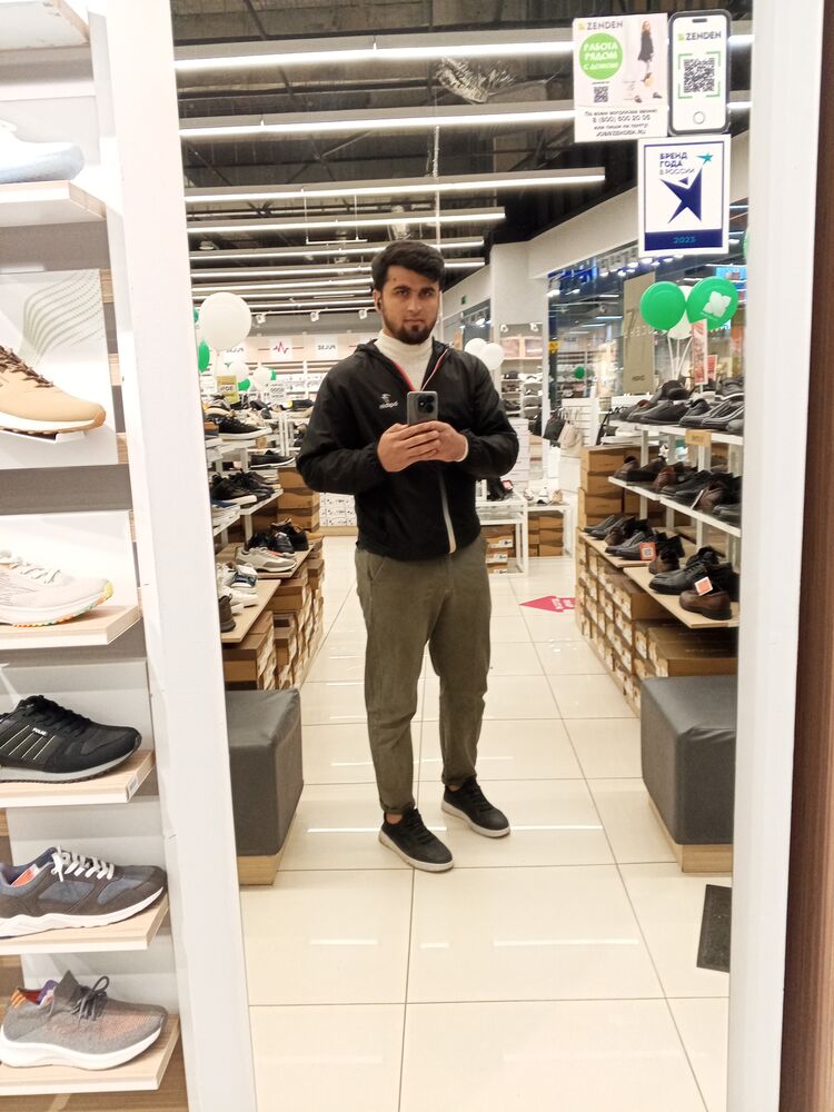  45945989  Abdulo, 24 ,    