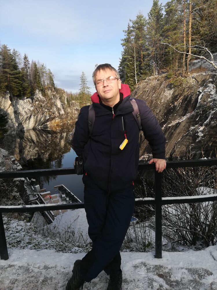  28078259  , 46 ,    -