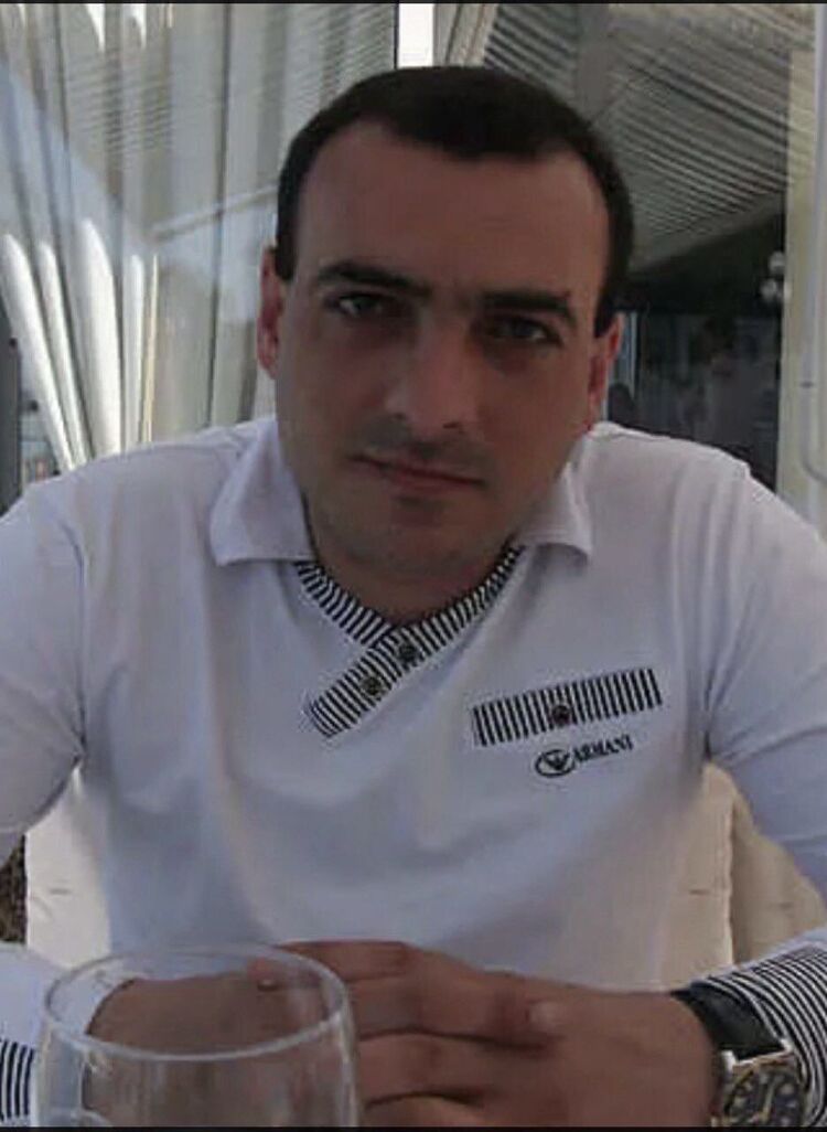  52844539  ARMAN, 46 ,    