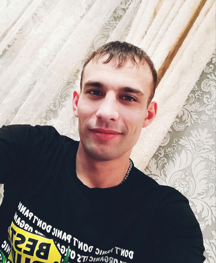  30406739  Yan, 32 ,    -