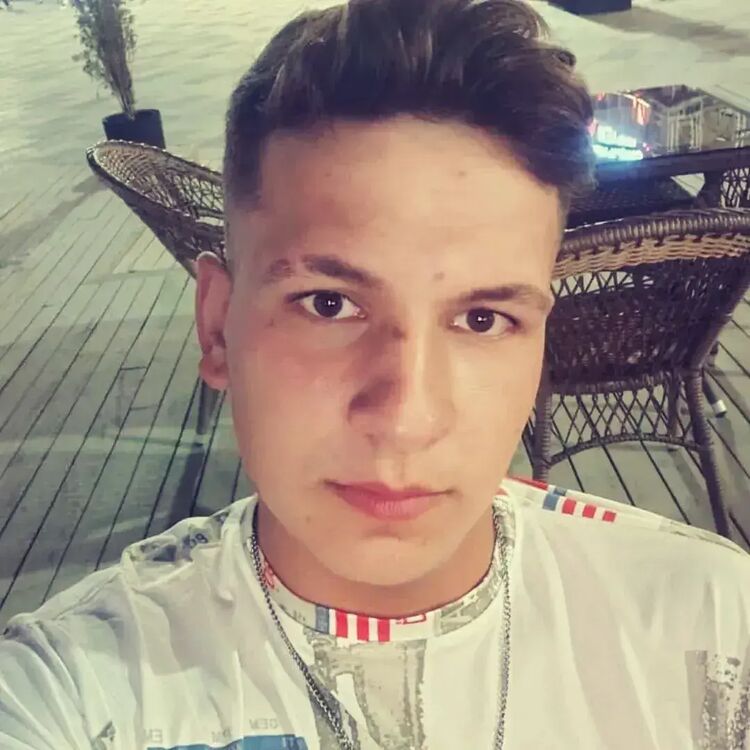  ,   Mehmet, 27 ,   ,   