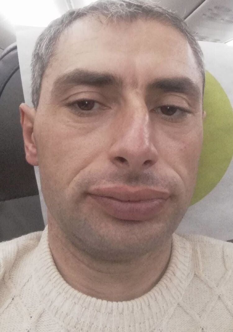  ,   Artur, 39 ,   ,   , 