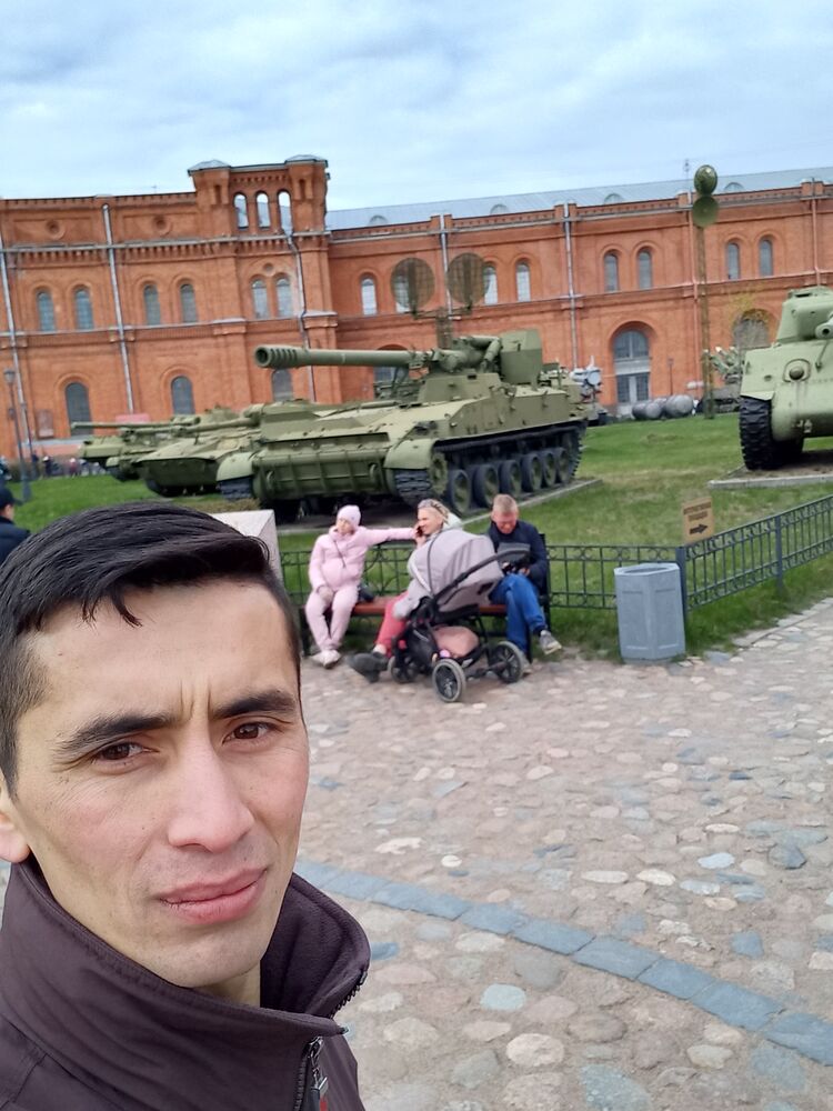  29585179  , 35 ,    -