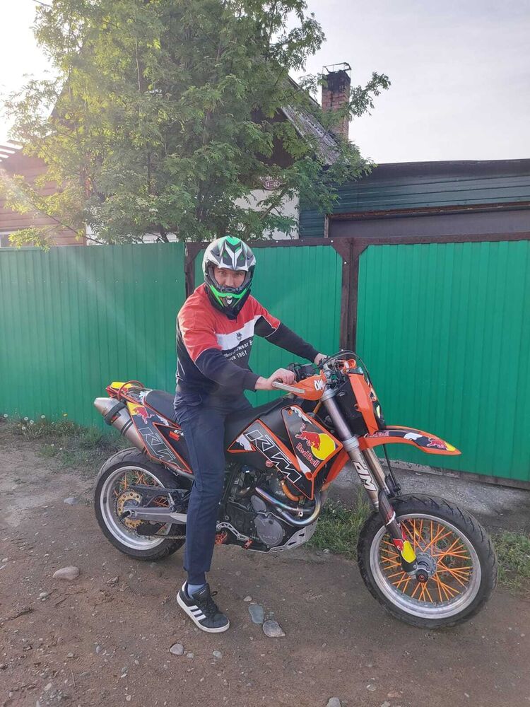  42566309  , 37 ,    