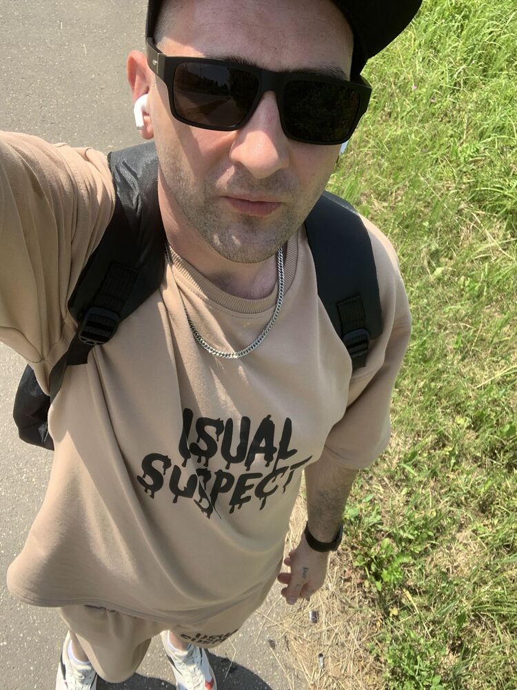  ,   Artem, 33 ,     , c 